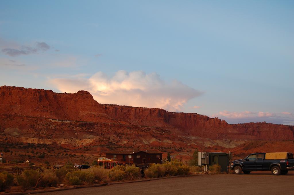 The Rim Rock Inn ทอร์รีย์ ภายนอก รูปภาพ