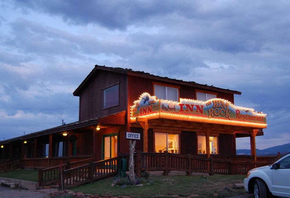The Rim Rock Inn ทอร์รีย์ ภายนอก รูปภาพ